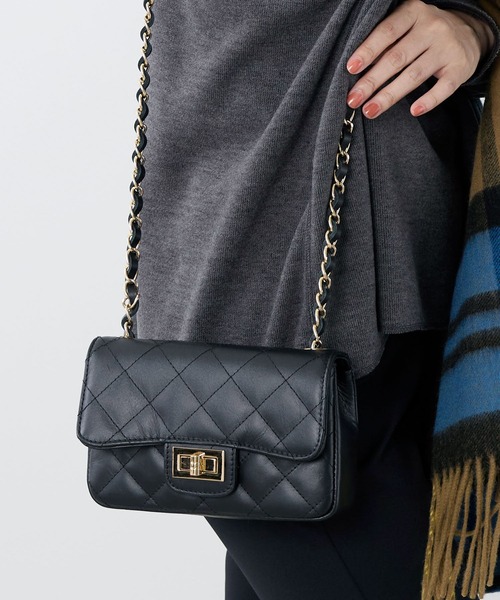 AULENTTI(オウレンティ)の「【AULENTTI】レザーキルティングミニバッグ-Shoulder Bag(ショルダーバッグ・レディース・ブラック・FREE)」の7枚目の写真