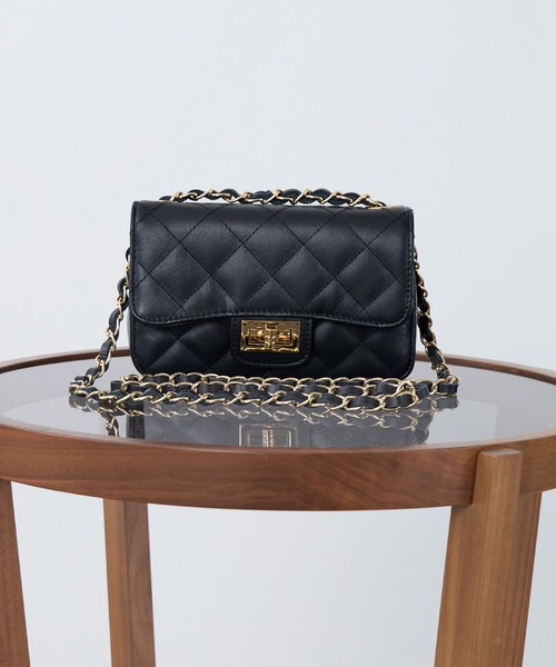 AULENTTI(オウレンティ)の「【AULENTTI】レザーキルティングミニバッグ-Shoulder Bag(ショルダーバッグ・レディース・ブラック・FREE)」の19枚目の写真