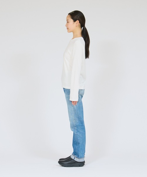 HANES(ヘインズ)の「【Hanes/ヘインズ】レディース Japan Fit for HER【2枚組】クルーネックロングスリーブTシャツ(Tシャツ/カットソー・レディース・ホワイト・LARGE/MEDIUM)」の14枚目の写真