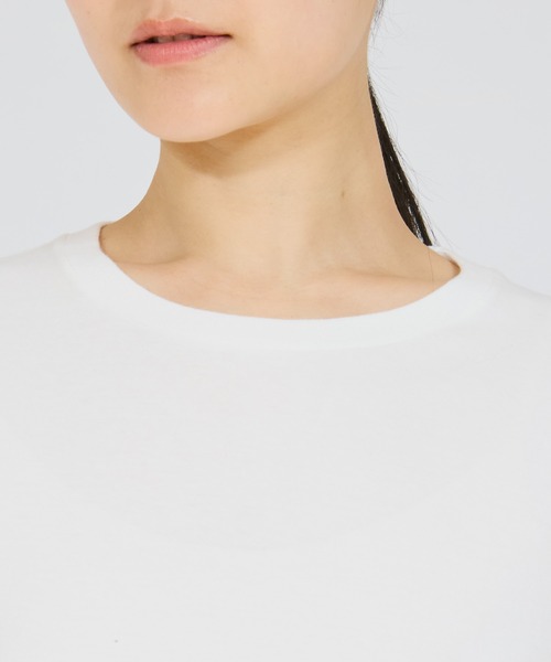 HANES(ヘインズ)の「【Hanes/ヘインズ】レディース Japan Fit for HER【2枚組】クルーネックロングスリーブTシャツ(Tシャツ/カットソー・レディース・ホワイト・LARGE/MEDIUM)」の3枚目の写真