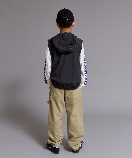 PAIRMANON STREET(ペアマノンストリート)の「【100-160cm】【撥水機能】 ナイロン ベスト フード付き 【PAIRMANON STREET】(ベスト・キッズ・パープル/チャコールグレー/ネイビー・120/130/110/100/140/160/150)」の4枚目の写真