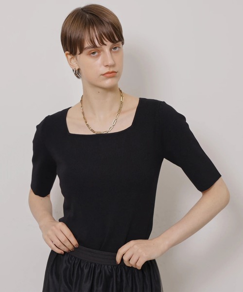 CADUNE(カデュネ)の「スクエア5分袖ニット(ニット/セーター・レディース・ベージュ/ブラウン/ホワイト/ブラック・38)」の2枚目の写真