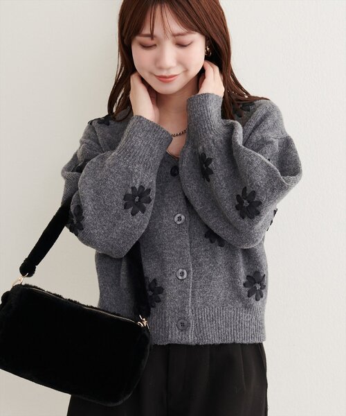 natural couture(ナチュラルクチュール)の「オーガンジーフラワー刺繍ニット(ニット/セーター・レディース・モカ/ブラウン/チャコールグレー/アイボリー・FREE)」の15枚目の写真