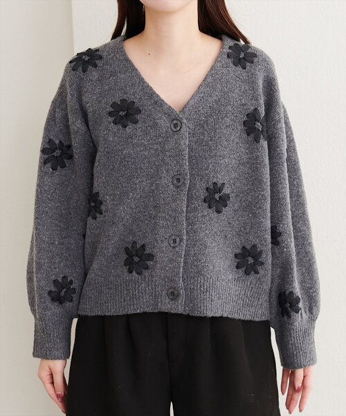 natural couture(ナチュラルクチュール)の「オーガンジーフラワー刺繍ニット(ニット/セーター・レディース・モカ/ブラウン/チャコールグレー/アイボリー・FREE)」の17枚目の写真