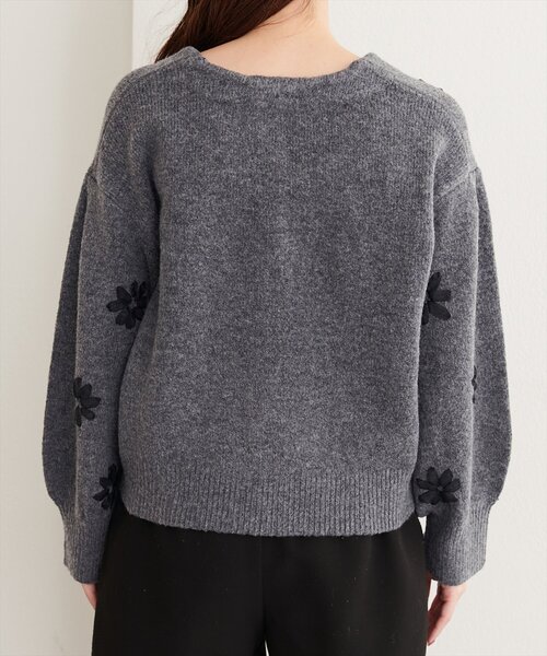 natural couture(ナチュラルクチュール)の「オーガンジーフラワー刺繍ニット(ニット/セーター・レディース・モカ/ブラウン/チャコールグレー/アイボリー・FREE)」の19枚目の写真
