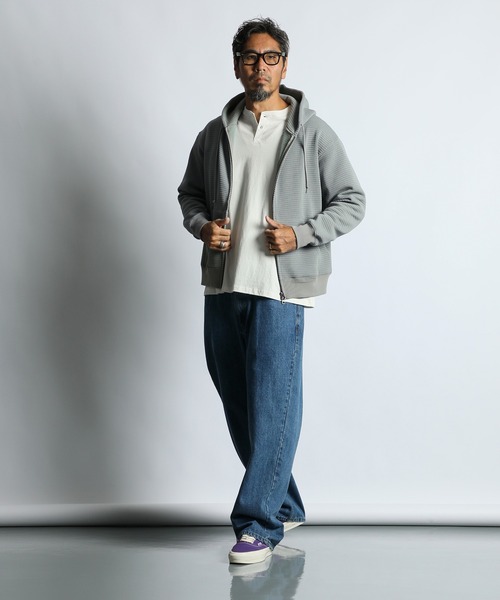 The DUFFER of ST.GEORGE(ザダファーオブセントジョージ)の「WAFFLE ZIP HOODIE:ワッフル ジップ フーディー / フルジップパーカー(パーカー・メンズ・ブルー/グレー・X-LARGE/LARGE/MEDIUM)」の4枚目の写真
