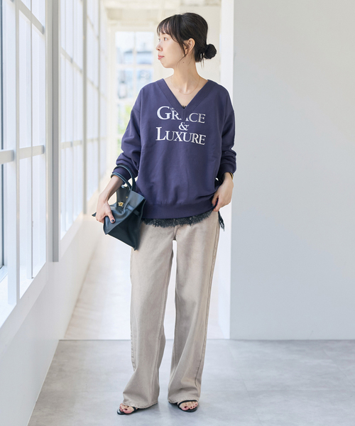 Spick & Span(スピックアンドスパン)の「《別注 / 》LA HUTTE Vネックスウェット*(スウェット・レディース・ライトグレー/ネイビー/アイボリー・FREE)」の6枚目の写真