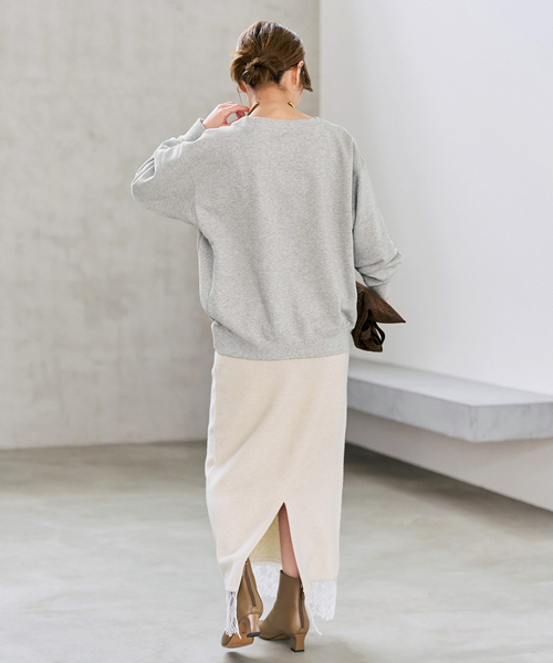 Spick & Span(スピックアンドスパン)の「《別注 / 》LA HUTTE Vネックスウェット*(スウェット・レディース・ライトグレー/ネイビー/アイボリー・FREE)」の11枚目の写真