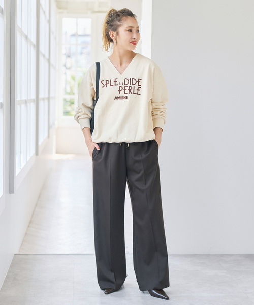 Spick & Span(スピックアンドスパン)の「《別注 / 》LA HUTTE Vネックスウェット*(スウェット・レディース・ライトグレー/ネイビー/アイボリー・FREE)」の17枚目の写真