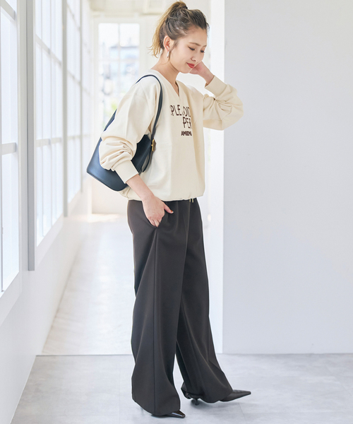 Spick & Span(スピックアンドスパン)の「《別注 / 》LA HUTTE Vネックスウェット*(スウェット・レディース・ライトグレー/ネイビー/アイボリー・FREE)」の18枚目の写真