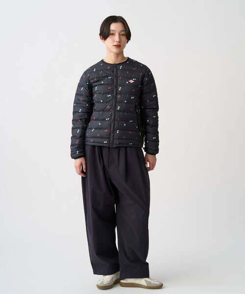 DANTON(ダントン)の「Women's Crewneck Inner Down Jacket - Flower Print(ダウンジャケット/コート・レディース・ブラック系その他・S/XS/M)」の5枚目の写真