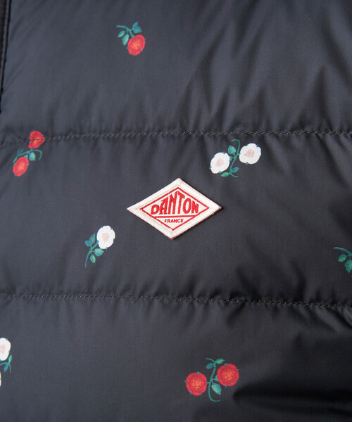 DANTON(ダントン)の「Women's Crewneck Inner Down Jacket - Flower Print(ダウンジャケット/コート・レディース・ブラック系その他・S/XS/M)」の8枚目の写真