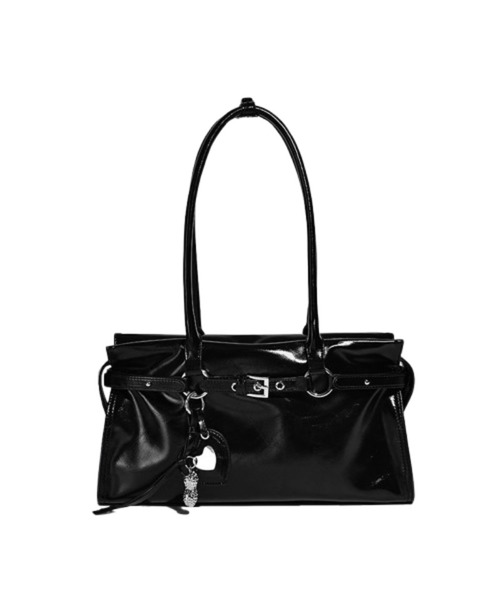 LA MODE MAQI(ラモードマキ)の「シックルックハートキーホルダーバックルバゲットショルダーバッグ(ショルダーバッグ・レディース・ブラック/ワインレッド・FREE)」の2枚目の写真