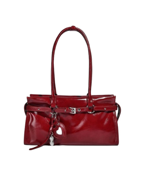 LA MODE MAQI(ラモードマキ)の「シックルックハートキーホルダーバックルバゲットショルダーバッグ(ショルダーバッグ・レディース・ブラック/ワインレッド・FREE)」の1枚目の写真