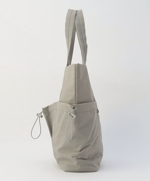MICO COULIER(ミコクリエ)の「GATHERED POCKET TOTE(トートバッグ・レディース・ライトグレー/ブラック・FREE)」の4枚目の写真