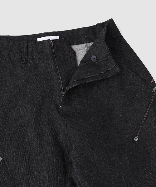 SAN SAN GEAR（サンサンギア）の「SAN SAN GEAR / サンサンギア DART DENIM PANTS（デニムパンツ・メンズ・ブラック/ネイビー・1/2）」の5枚目の写真
