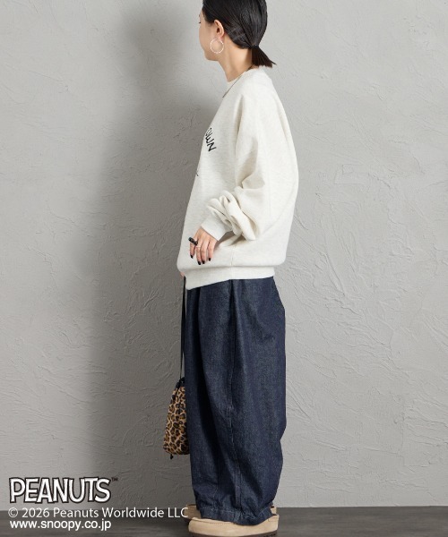 PEANUTS（ピーナッツ）の「【FUDGE 10月号掲載】[PEANUTS×JEANS FACTORY/ピーナッツ×ジーンズ ファクトリー] 別注 チャーリー・ブラウン / サガラ刺繍クルーネックスウェット（スウェット・レディース・グレー/オフホワイト/ブラック・L/M/S）」の5枚目の写真