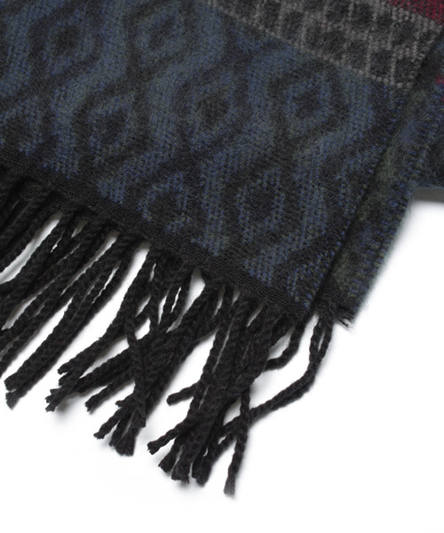 603（ロクマルサン）の「603 民族系柄大判ストール（ストール/ショール・レディース・レッド/ネイビー・FREE）」の4枚目の写真