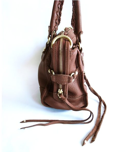 And A（アンドエー）の「カガリショルダーバッグ（And A×Beau're）（ショルダーバッグ・レディース・ブラック/ライトブラウン/レッド・FREE）」の5枚目の写真