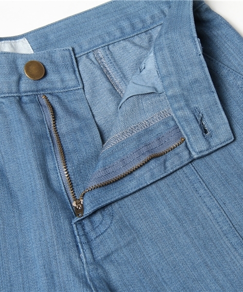 Chico（チコ）の「ハイウエストデニムショーツ（デニムパンツ・レディース・ネイビー/ホワイト/ブルー・MEDIUM/X-SMALL/SMALL）」の9枚目の写真