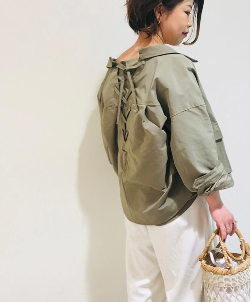 RIVE DROITE（リヴドロワ）の「バックレースアップミリタリージャケット（ブルゾン・レディース・カーキ/ネイビー・FREE）」の7枚目の写真