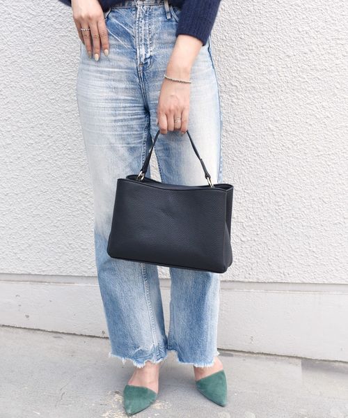 Khaju（カージュ）の「【WEB限定】Khaju:2WAYフェイクファーバッグ◇（ハンドバッグ・レディース・ブラック/ベージュ・ONE SIZE）」の3枚目の写真