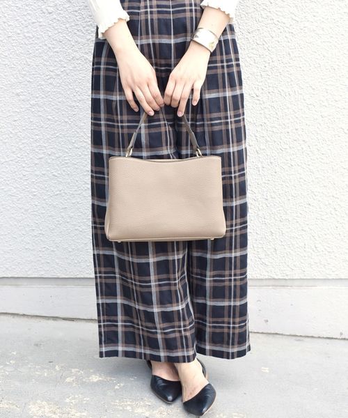 Khaju（カージュ）の「【WEB限定】Khaju:2WAYフェイクファーバッグ◇（ハンドバッグ・レディース・ブラック/ベージュ・ONE SIZE）」の5枚目の写真