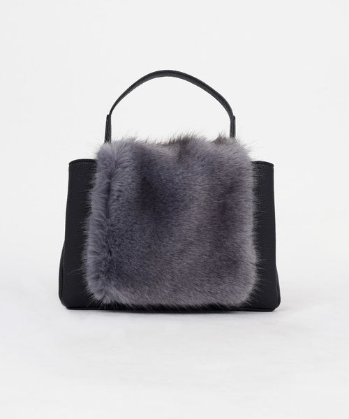 Khaju（カージュ）の「【WEB限定】Khaju:2WAYフェイクファーバッグ◇（ハンドバッグ・レディース・ブラック/ベージュ・ONE SIZE）」の7枚目の写真