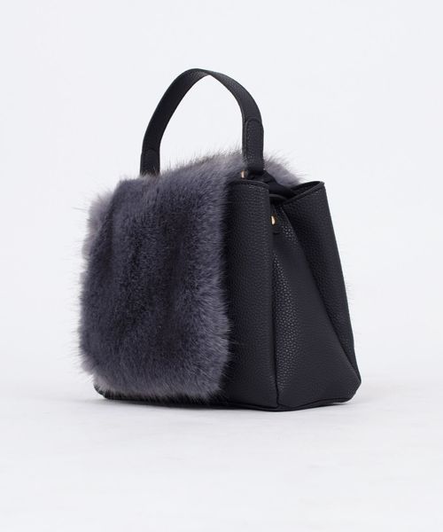 Khaju（カージュ）の「【WEB限定】Khaju:2WAYフェイクファーバッグ◇（ハンドバッグ・レディース・ブラック/ベージュ・ONE SIZE）」の8枚目の写真
