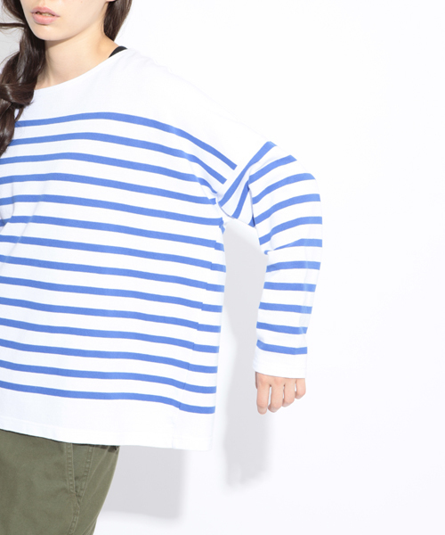 BEAMS BOY（ビームスボーイ）の「BEAMS BOY / ナバルボーダー ビッグボートネック（Tシャツ/カットソー・レディース・ブルー・ONE SIZE）」の3枚目の写真