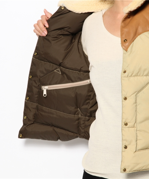 SOFFITTO（ソフィット）の「Rocky Mountain /  Christy Vest（ダウンベスト・レディース・ベージュ/レッド/ネイビー・3/2）」の12枚目の写真
