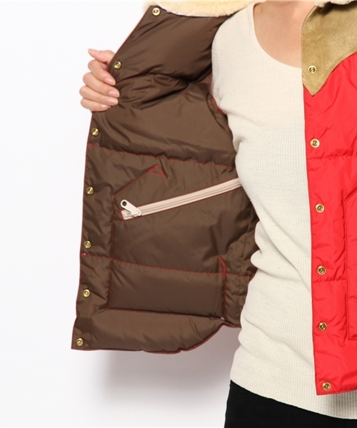 SOFFITTO（ソフィット）の「Rocky Mountain /  Christy Vest（ダウンベスト・レディース・ベージュ/レッド/ネイビー・3/2）」の13枚目の写真