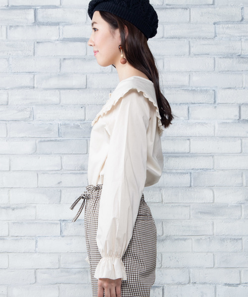 WEGO（ウィゴー）の「WEGO/フリルビッグカラーブラウス（シャツ/ブラウス・レディース・ホワイト/ライトベージュ・FREE）」の7枚目の写真