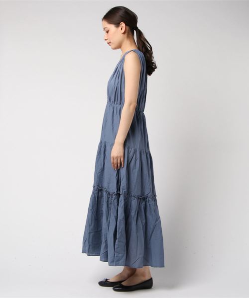 axes femme(アクシーズファム)の「くるみ釦ティアードワンピース(ワンピース・レディース・ブルー/イエロー/レッド・MEDIUM)」の5枚目の写真