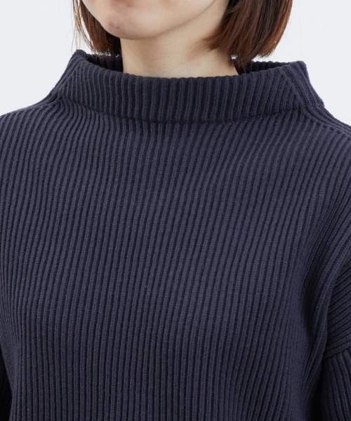 ADAM ET ROPE'（アダムエロペ）の「コットンアクリルルーズスリットプルオーバー（ニット/セーター・レディース・ホワイト/ネイビー・FREE）」の10枚目の写真