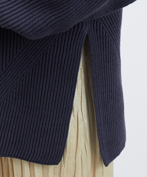 ADAM ET ROPE'（アダムエロペ）の「コットンアクリルルーズスリットプルオーバー（ニット/セーター・レディース・ホワイト/ネイビー・FREE）」の12枚目の写真