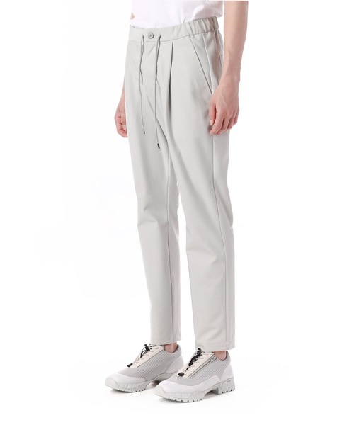 ATTACHMENT（アタッチメント）の「リジェクトストレッチツイル 1タックイージーパンツ（スラックス・メンズ・ブラック/ダークグリーン・1/2）」の3枚目の写真