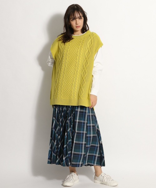 niko and...（ニコアンド）の「春ケーブルビッグベスト（ベスト・レディース・ネイビー/オフホワイト/イエロー・FREE）」の6枚目の写真
