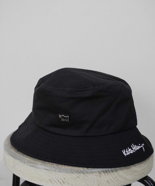 Keith Haring(キース・ヘリング)の「【 Keith Haring / キースヘリング 】 アート ロゴ プリント バケット ハット(ハット・レディース・ブラック/ベージュ/ベージュ系その他/ブラック系その他/ホワイト/ベージュ系その他2/ブラック系その他2/ホワイト系その他/ベージュ系その他3/ホワイト系その他2/ブラック系その他3/ベージュ系その他4/ブラック系その他5/ブラック系その他4/ホワイト系その他3/ベージュ系その他5/ブラック系その他6/ホワイト系その他4/ブラック系その他7/ベージュ系その他6・FREE)」の12枚目の写真
