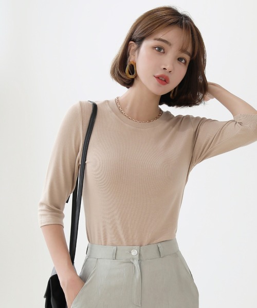 by muni:r(バイ ムニール)の「ラウンドネック スリムライン ソフトリブ 7分丈 Tシャツ(Tシャツ/カットソー・レディース・ブラック/ベージュ/ネイビー/オレンジ・FREE)」の1枚目の写真