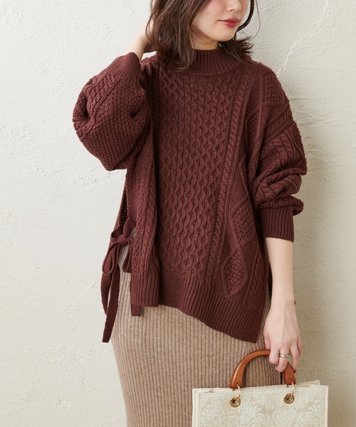 natural couture(ナチュラルクチュール)の「サイドリボンゆるっとニット(ニット/セーター・レディース・ブラック/ブラウン/グリーン/アイボリー・FREE)」の1枚目の写真