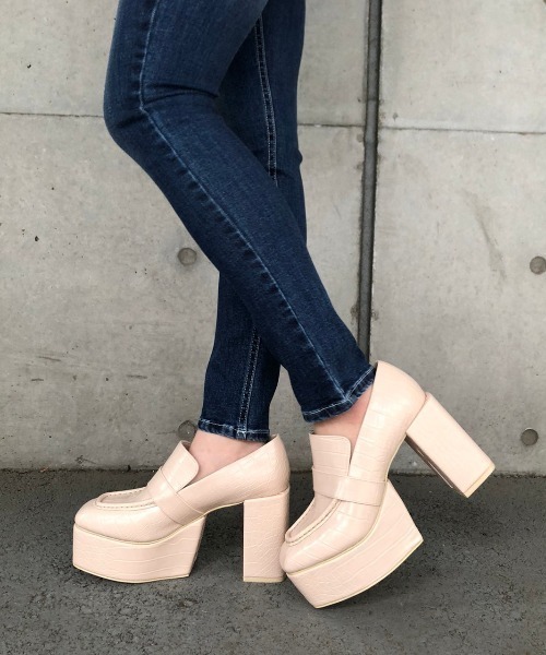 ENVYM（アンビー）の「スクエアヒールローファー（ローファー・レディース・マルチ/ブラック/ベージュ・22.5cm/24.5cm/23.5cm）」の2枚目の写真