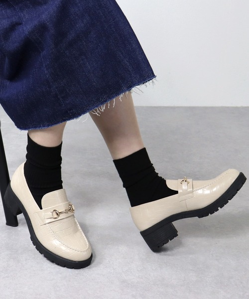 AAA+（サンエープラス）の「AAA / ビットモチーフ厚底ローファー(3584)　厚底軽量タンクソール（ローファー・レディース・ブラック/ブラック系その他/ダークブラウン/ブラック系その他2/アイボリー/グレイッシュベージュ/ブラック×ホワイト・35/40/39/36/37/38/41/42）」の2枚目の写真