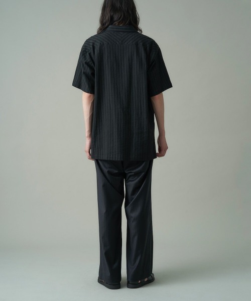 Juha(ユハ)の「JUHA LENO CLOTH STRIPE S/S SHIRT (10130704)(シャツ/ブラウス・メンズ・ブラック・4/3)」の8枚目の写真