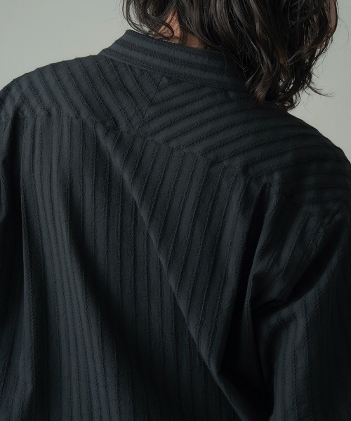 Juha(ユハ)の「JUHA LENO CLOTH STRIPE S/S SHIRT (10130704)(シャツ/ブラウス・メンズ・ブラック・4/3)」の5枚目の写真