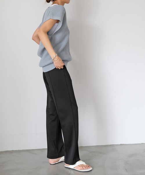 AKTE（アクテ）の「Vネックライトニットベスト（ベスト・レディース・ブルー/ベージュ/ラベンダー・FREE）」の18枚目の写真