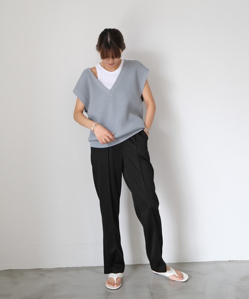 AKTE（アクテ）の「Vネックライトニットベスト（ベスト・レディース・ブルー/ベージュ/ラベンダー・FREE）」の8枚目の写真