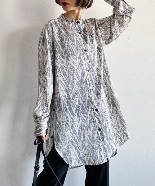 PAGEBOY(ページボーイ)の「【CORE】スモークパイソンチュニック(シャツ/ブラウス・レディース・オフホワイト/ブルー・FREE)」の2枚目の写真