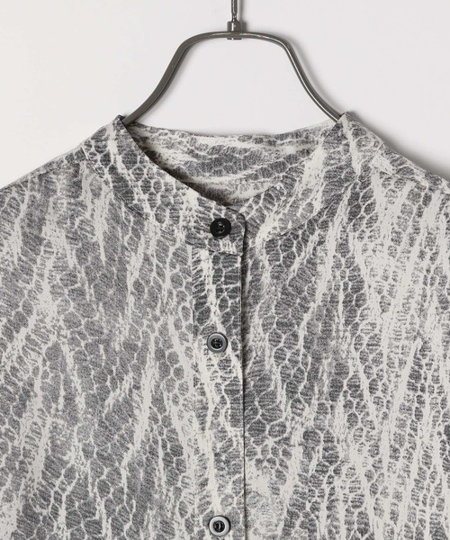 PAGEBOY(ページボーイ)の「【CORE】スモークパイソンチュニック(シャツ/ブラウス・レディース・オフホワイト/ブルー・FREE)」の12枚目の写真