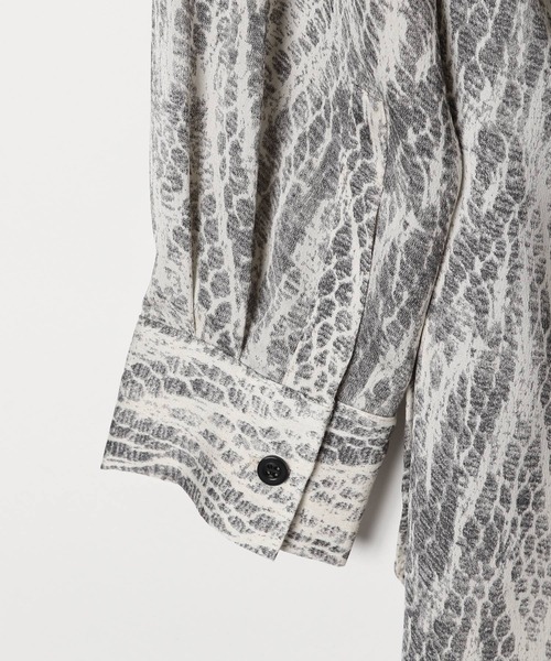 PAGEBOY(ページボーイ)の「【CORE】スモークパイソンチュニック(シャツ/ブラウス・レディース・オフホワイト/ブルー・FREE)」の10枚目の写真